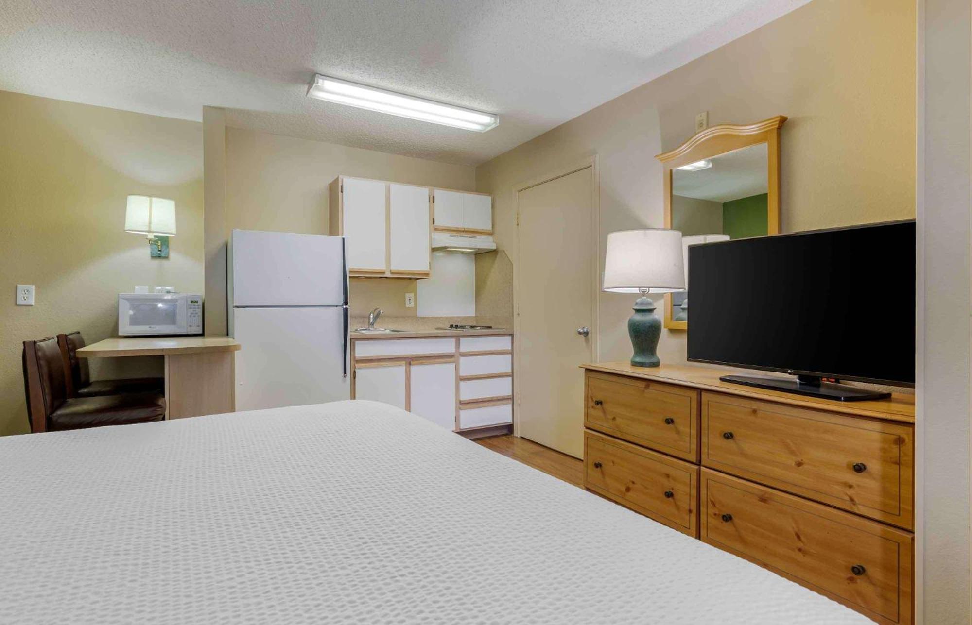 Extended Stay America Select Suites - Denver - Cherry Creek Exterior photo